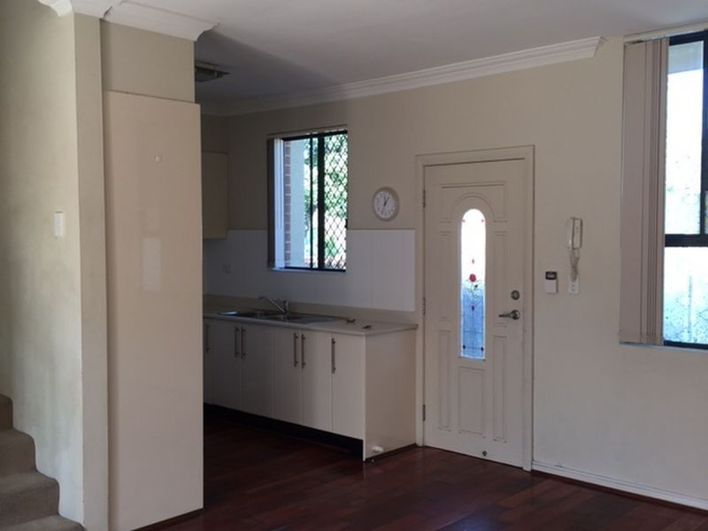 3/9 Gray Street, Granville NSW 2142