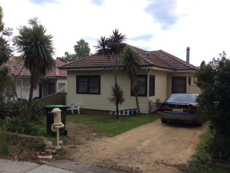 131 The Avenue, Granville NSW 2142
