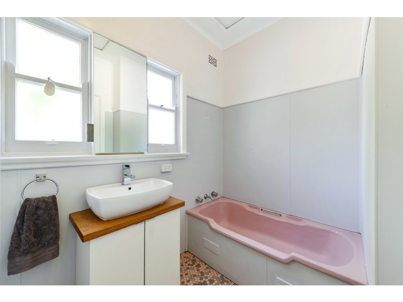 81 Queen Street, Guildford NSW 2161