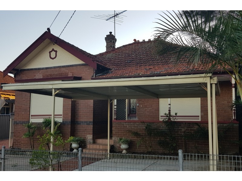 70 The Avenue, Granville NSW 2142