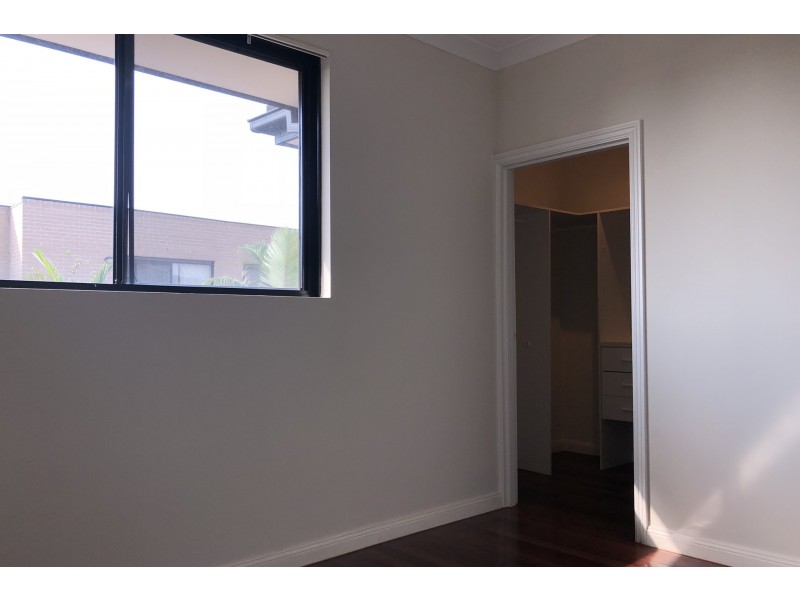 2/9-11 Kimberley Street, Merrylands NSW 2160