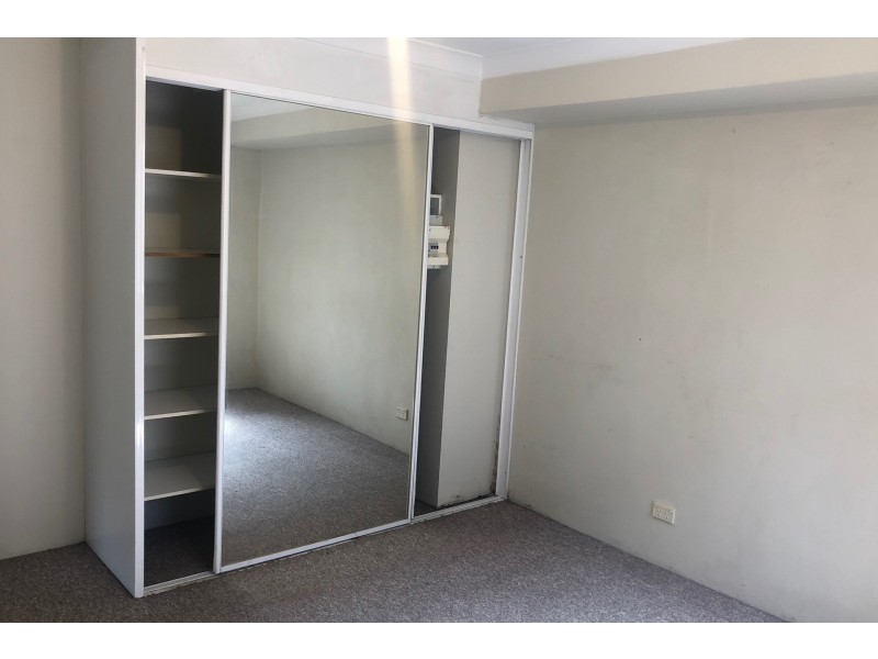 1/4 Wigram Street, Harris Park NSW 2150