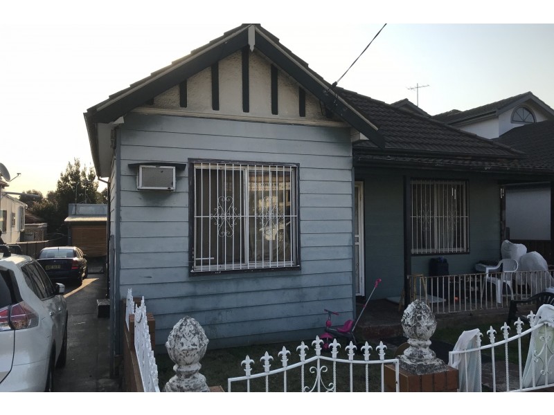 2/112 Blaxcell Street, Granville NSW 2142