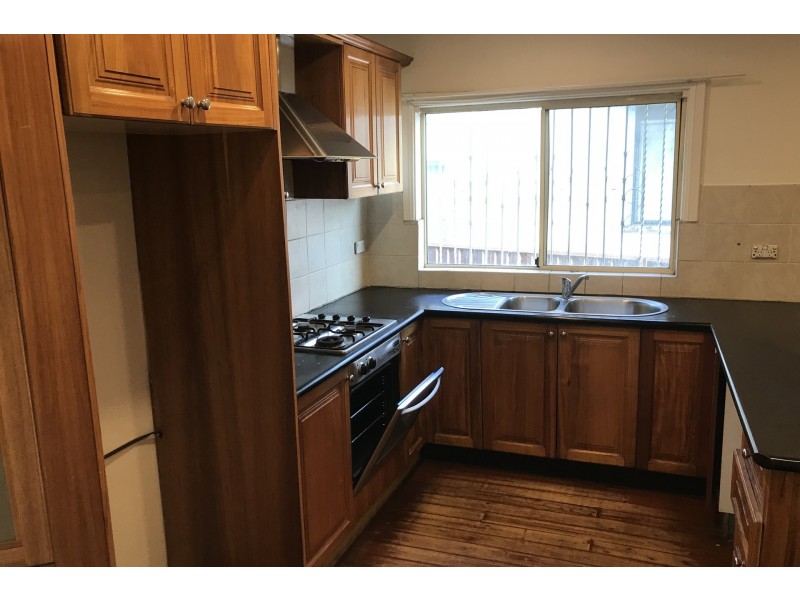 2/112 Blaxcell Street, Granville NSW 2142