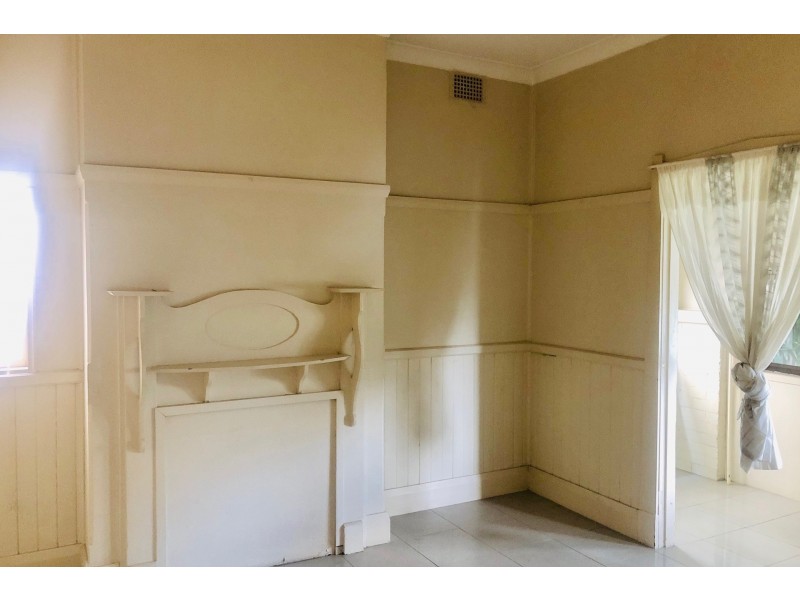 11 Grimwood Street, Granville NSW 2142