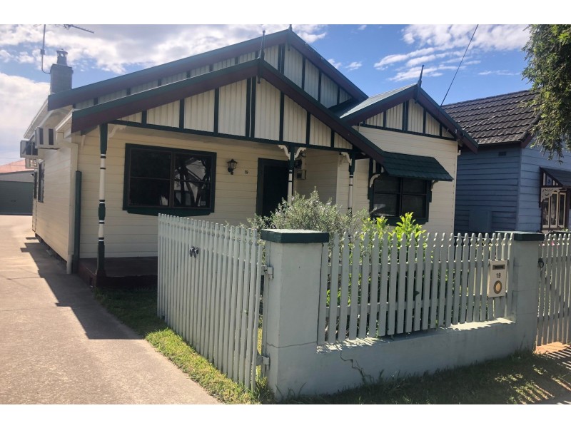 19 Myrtle Street, Granville NSW 2142