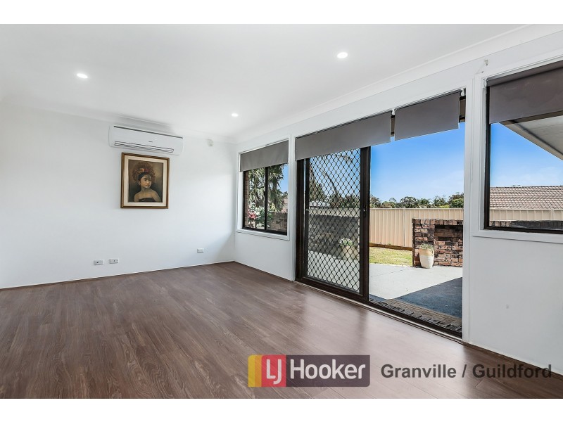 19 Kingfisher Way, St Clair NSW 2759