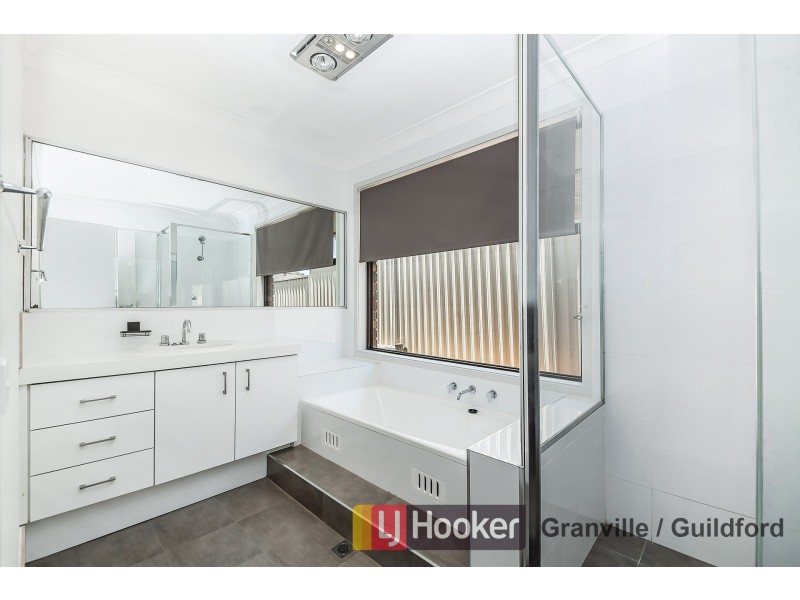 19 Kingfisher Way, St Clair NSW 2759