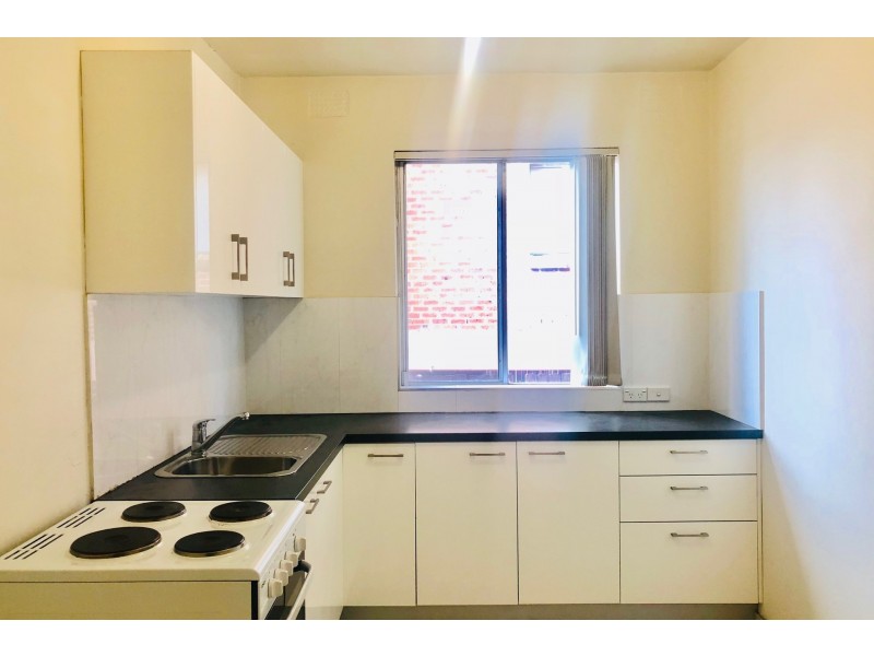 3/116 Good Street, Granville NSW 2142