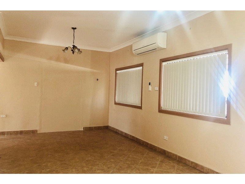 9 Bradman Street, Merrylands NSW 2160