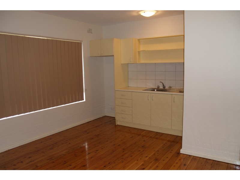 1/137 Military Road, Guildford NSW 2161