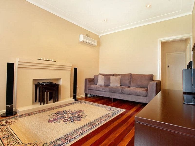 8 Rita Street, Merrylands NSW 2160