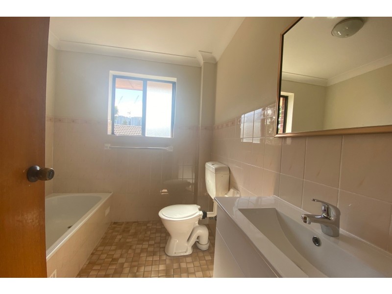 8/20 Clyde Street, Granville NSW 2142