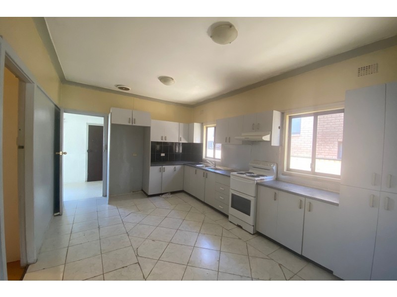 8 Lackey Street, Granville NSW 2142