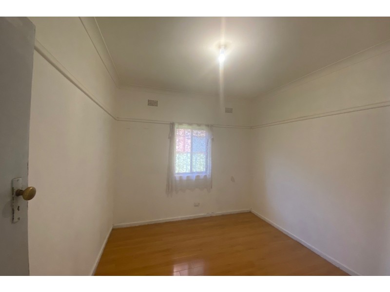 8 Lackey Street, Granville NSW 2142