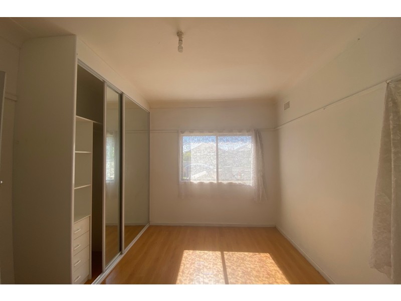 8 Lackey Street, Granville NSW 2142