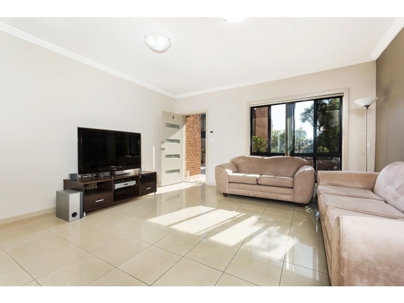 8/38-42 Wynyard Street, Guildford NSW 2161