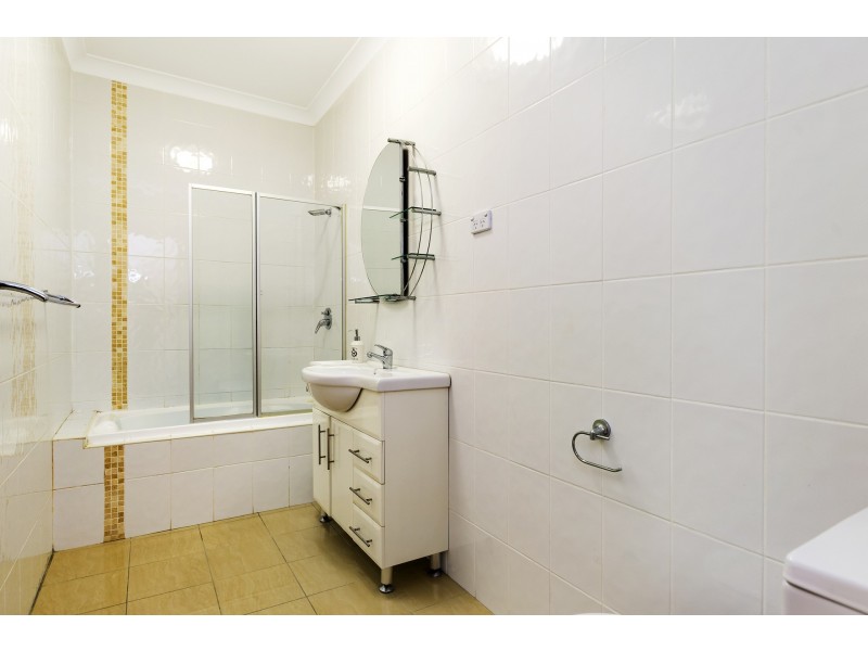 8/38-42 Wynyard Street, Guildford NSW 2161