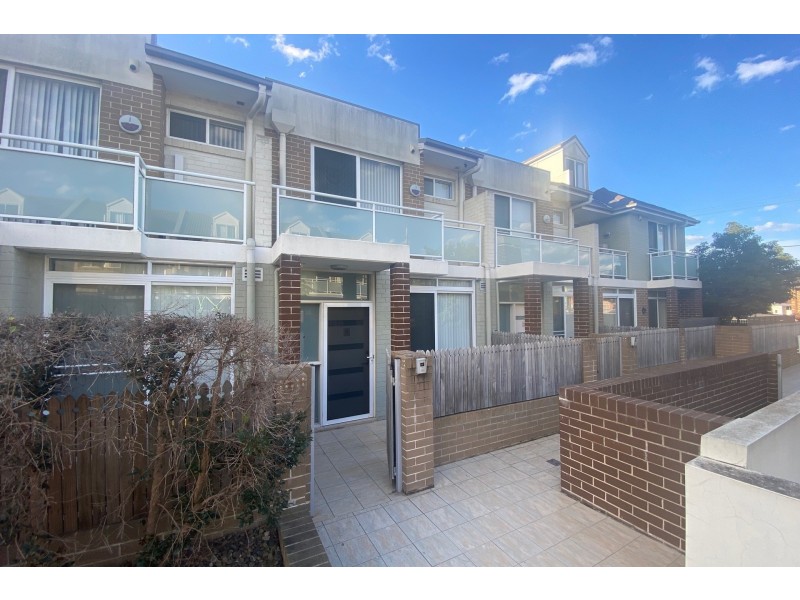 9/25 Henry Street, Guildford NSW 2161