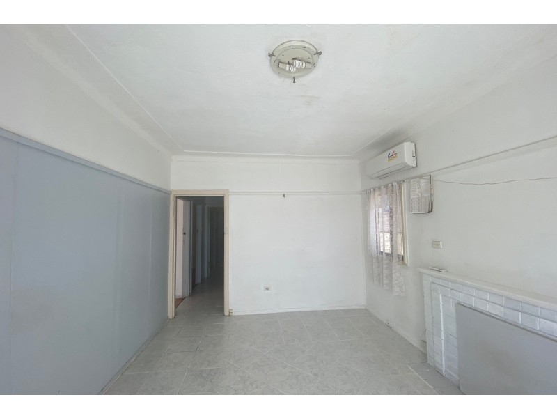 8 Lackey Street, Granville NSW 2142