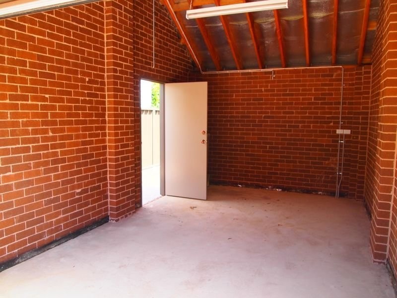 2/21 Albert Street, Granville NSW 2142