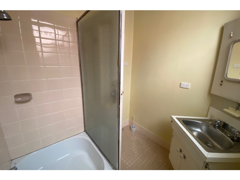 100 Railway Parade, Granville NSW 2142