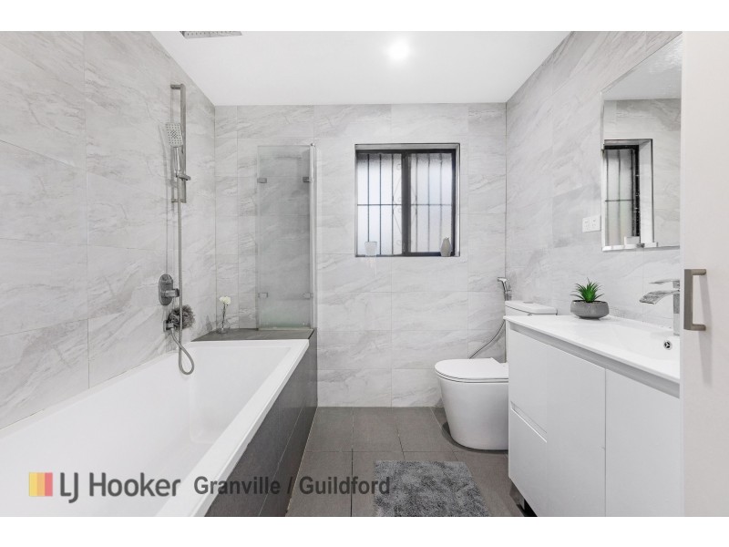 2/33 Clement Street, Guildford NSW 2161