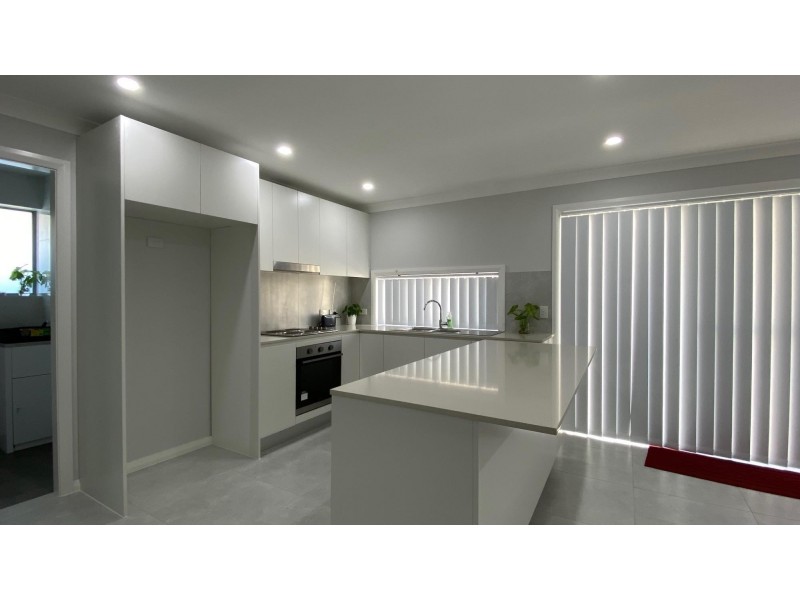 4A Van Dieman Crescent, Fairfield NSW 2165