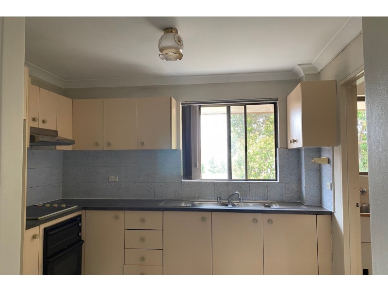 24/11 Louis Street, Granville NSW 2142