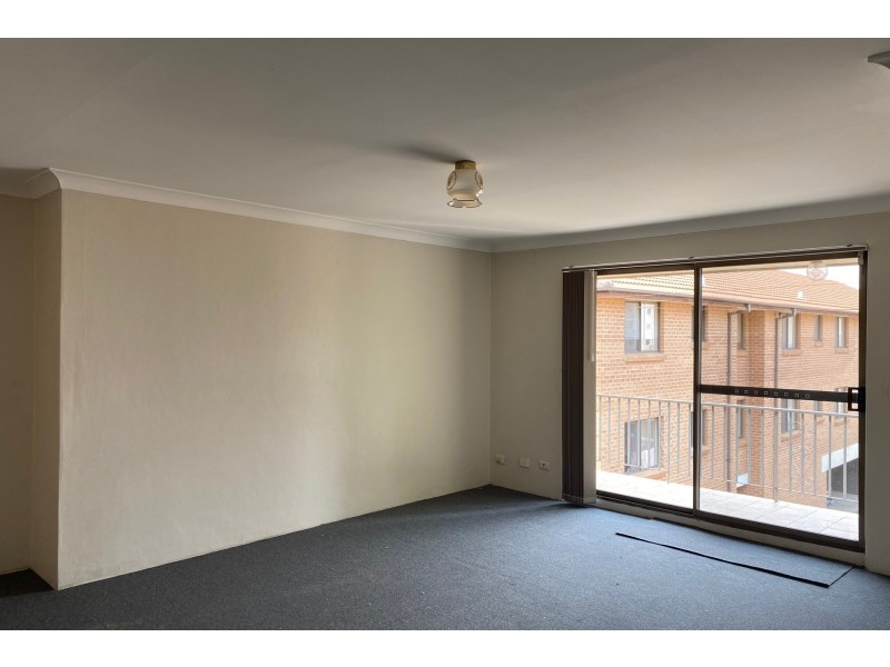 24/11 Louis Street, Granville NSW 2142