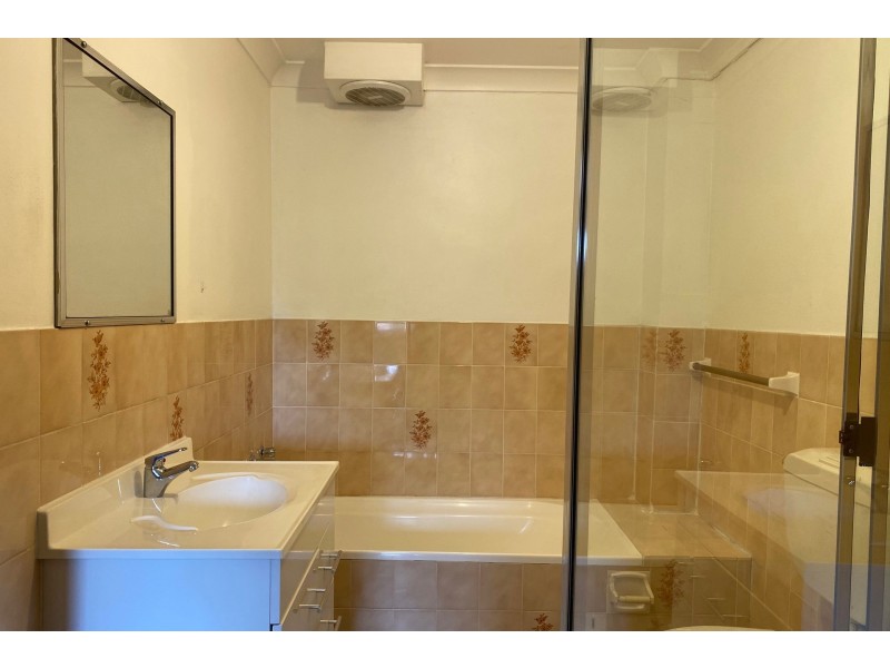 24/11 Louis Street, Granville NSW 2142