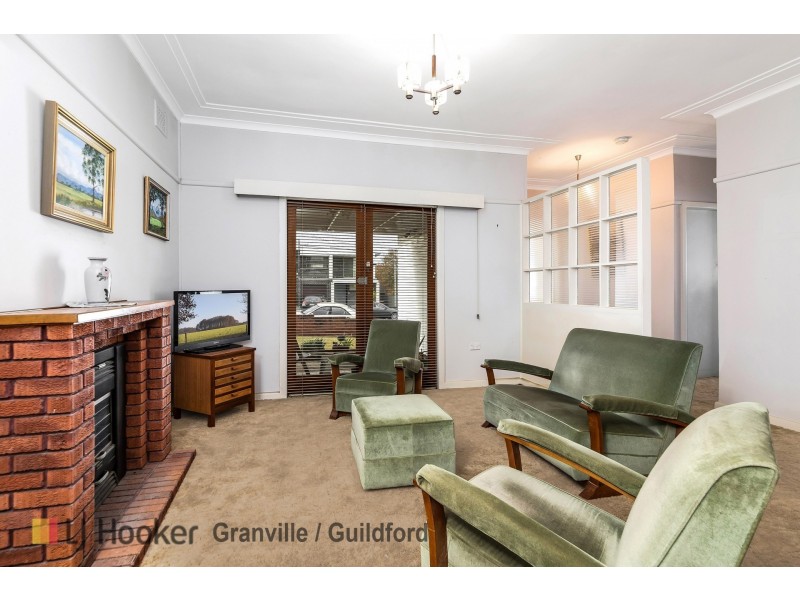 17 The Esplanade, Guildford NSW 2161
