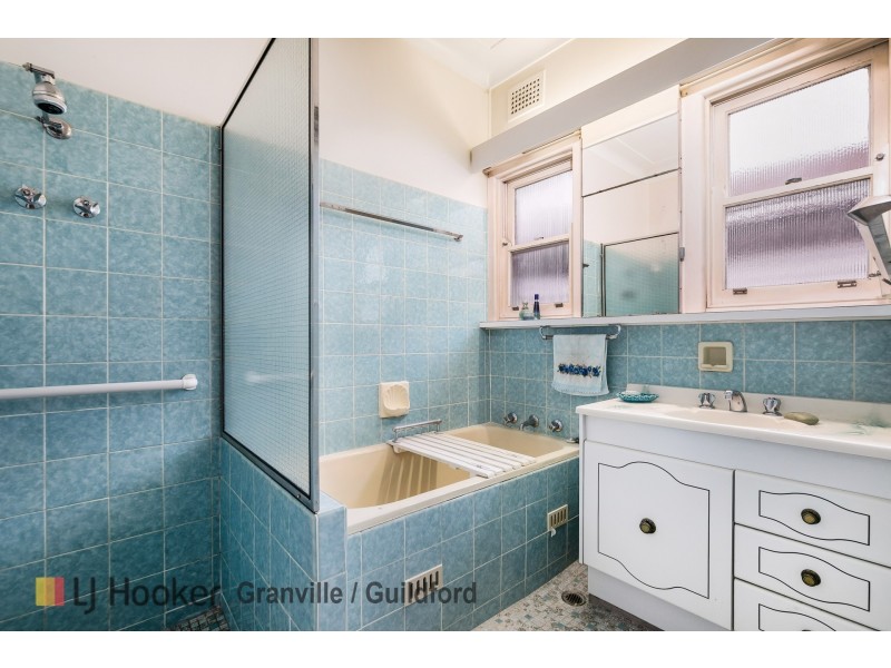 17 The Esplanade, Guildford NSW 2161