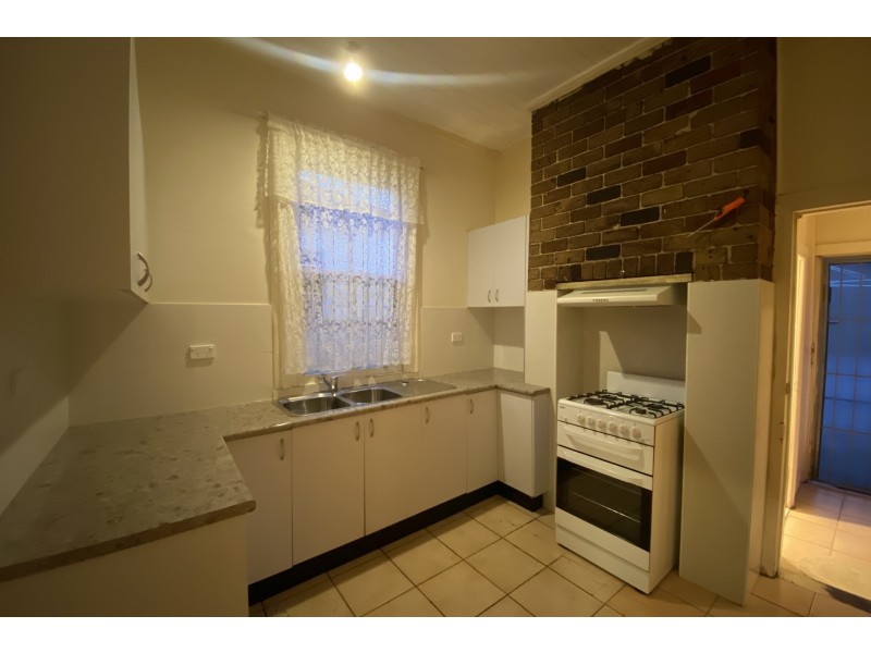 28 Daniel Street, Granville NSW 2142