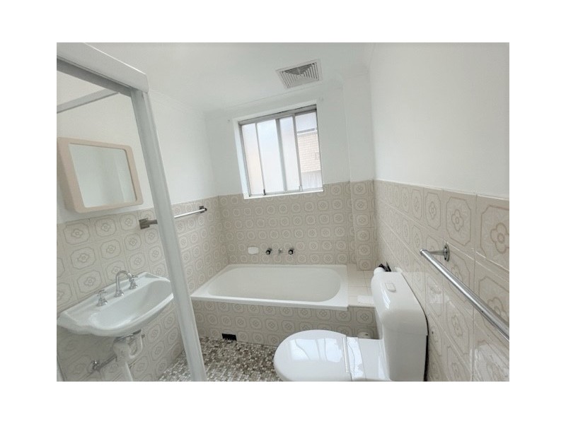 4/35 Blaxcell Street, Granville NSW 2142