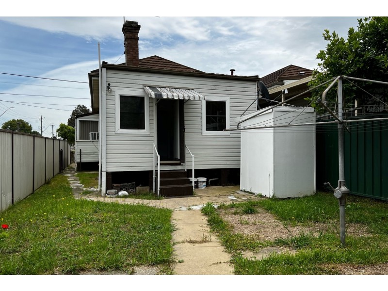 107 The Avenue, Granville NSW 2142
