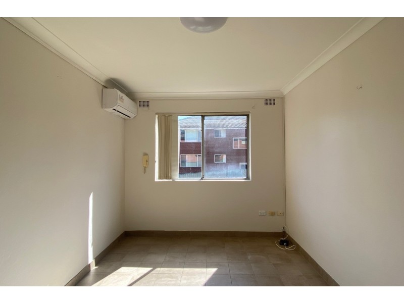 2/43 Manchester Street, Merrylands NSW 2160