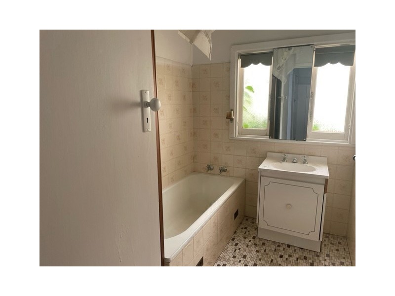 43 Chamberlain Road, Guildford NSW 2161