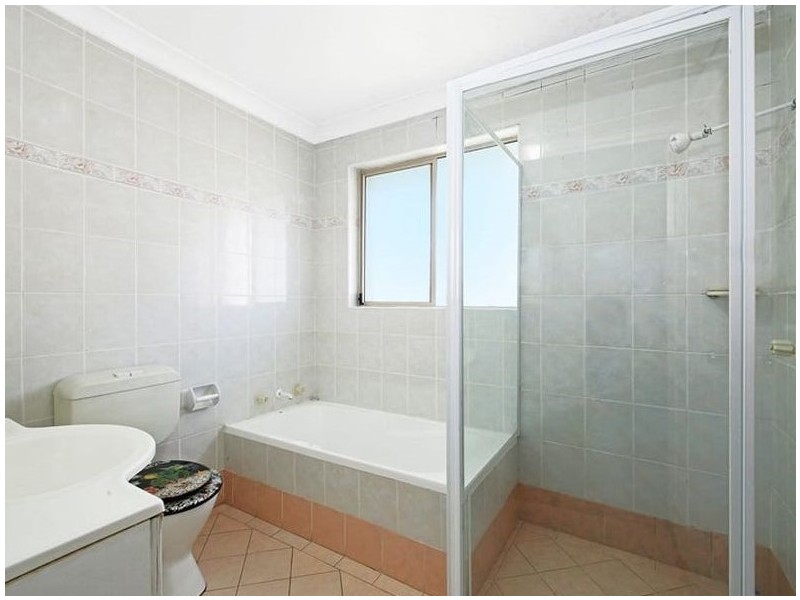 8/1-3 Windsor Road, Merrylands NSW 2160