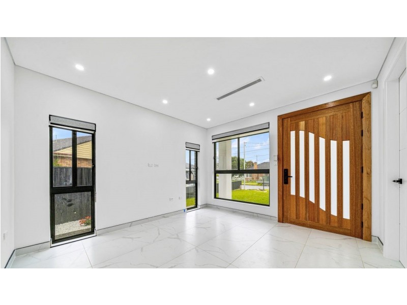 4 Goonaroi Street, Villawood NSW 2163