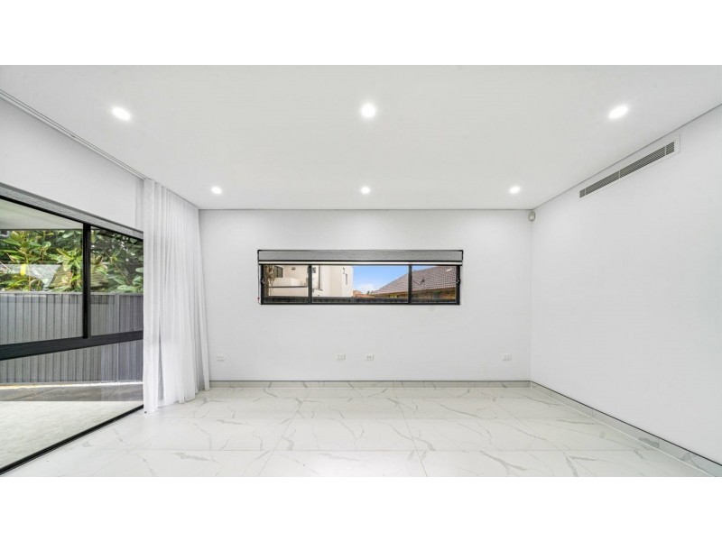 4 Goonaroi Street, Villawood NSW 2163