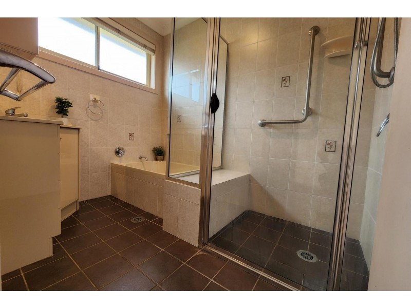 16 Bathurst Street, Greystanes NSW 2145