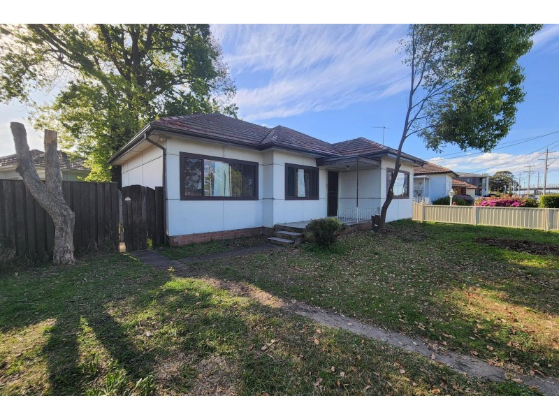 87 Military Road, Guildford NSW 2161