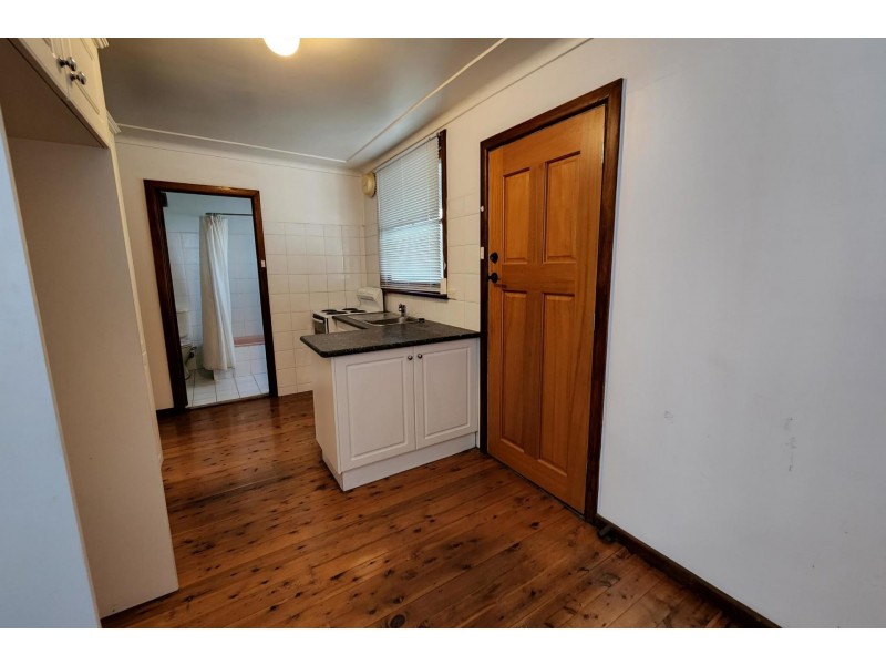 2/53 Military Road, Merrylands NSW 2160