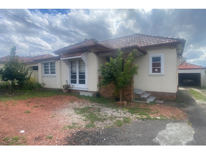 194 Woodville Road, Merrylands NSW 2160