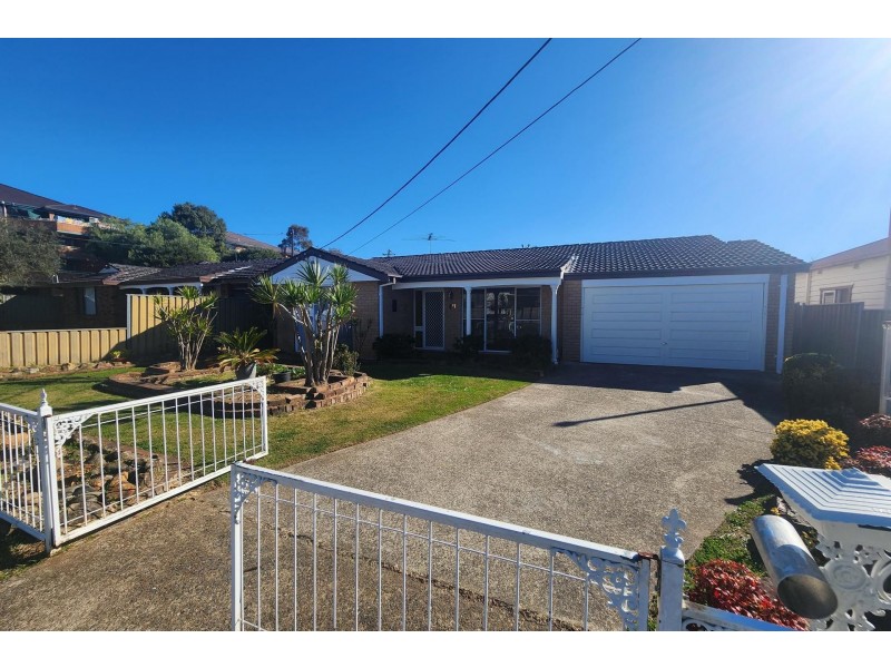 49 The Esplanade, Guildford NSW 2161