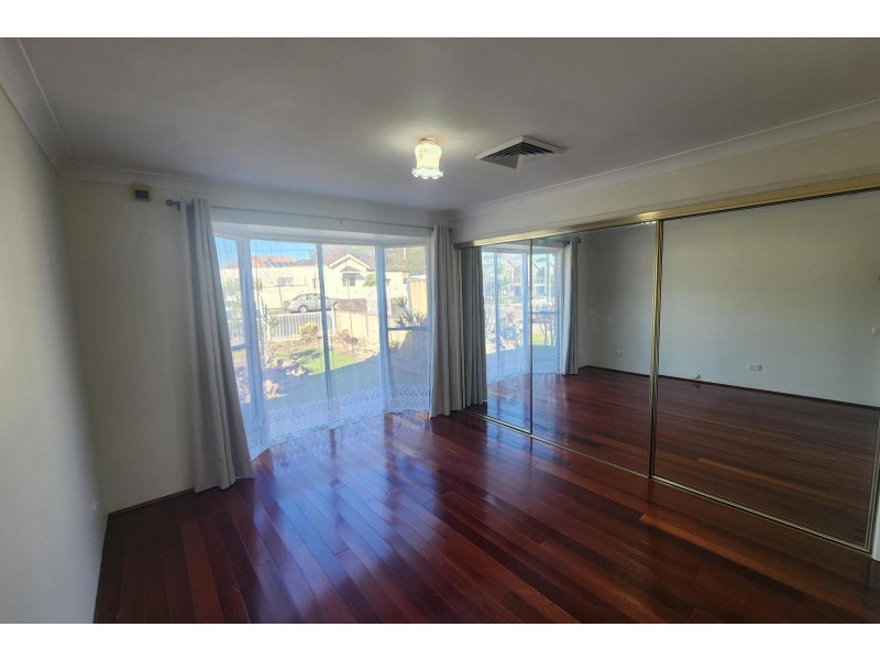 49 The Esplanade, Guildford NSW 2161