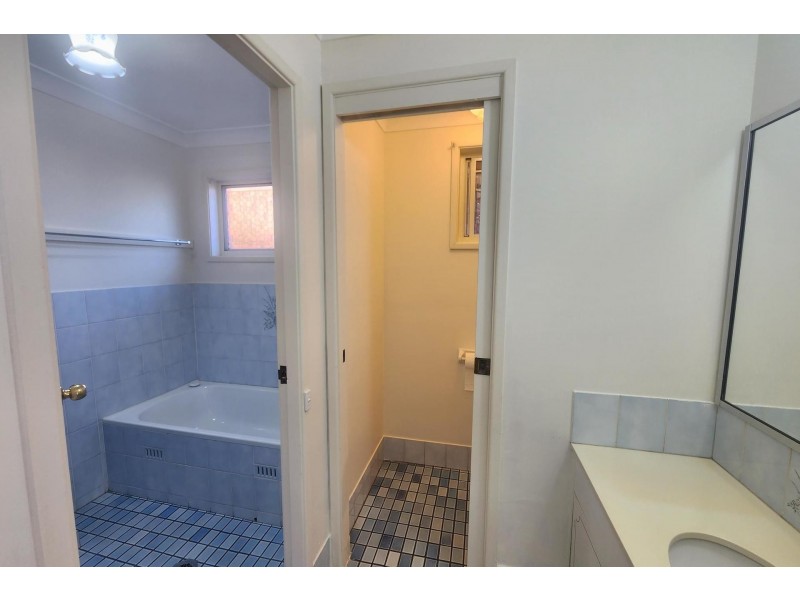 49 The Esplanade, Guildford NSW 2161