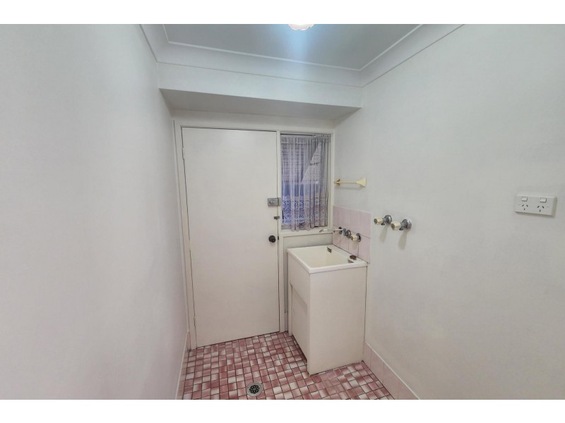 49 The Esplanade, Guildford NSW 2161