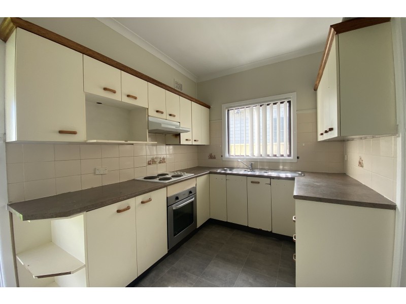 87 Military Road, Guildford NSW 2161